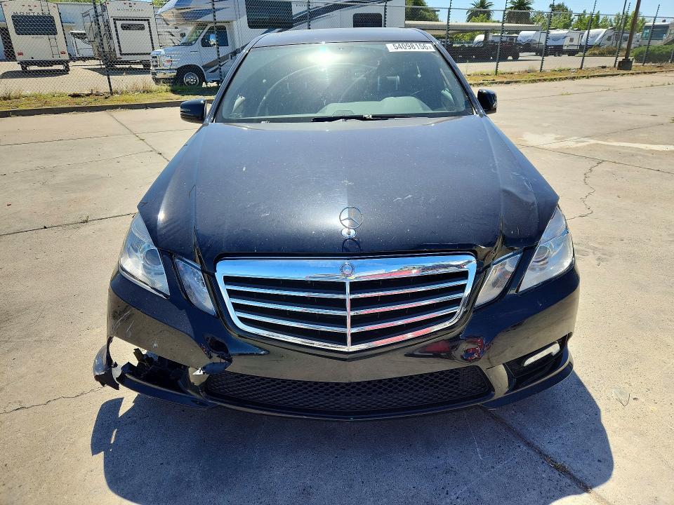 54098156 :رقم المزاد ، WDDHF5GB8BA267573 vin ، 2011 Mercedes-benz E مزاد بيع