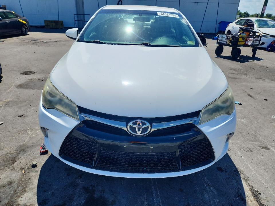 54081996 :رقم المزاد ، 4T1BF1FK8GU587391 vin ، 2016 Toyota Camry مزاد بيع