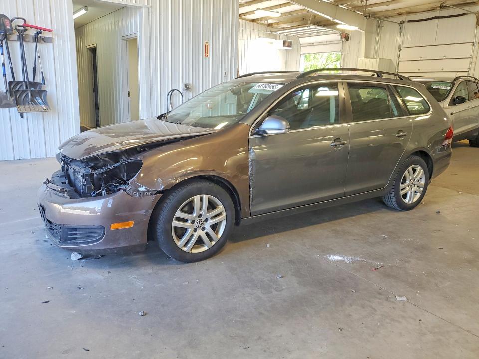 53700666 :رقم المزاد ، 3VWPL7AJ6BM690033 vin ، 2011 Volkswagen Jetta مزاد بيع