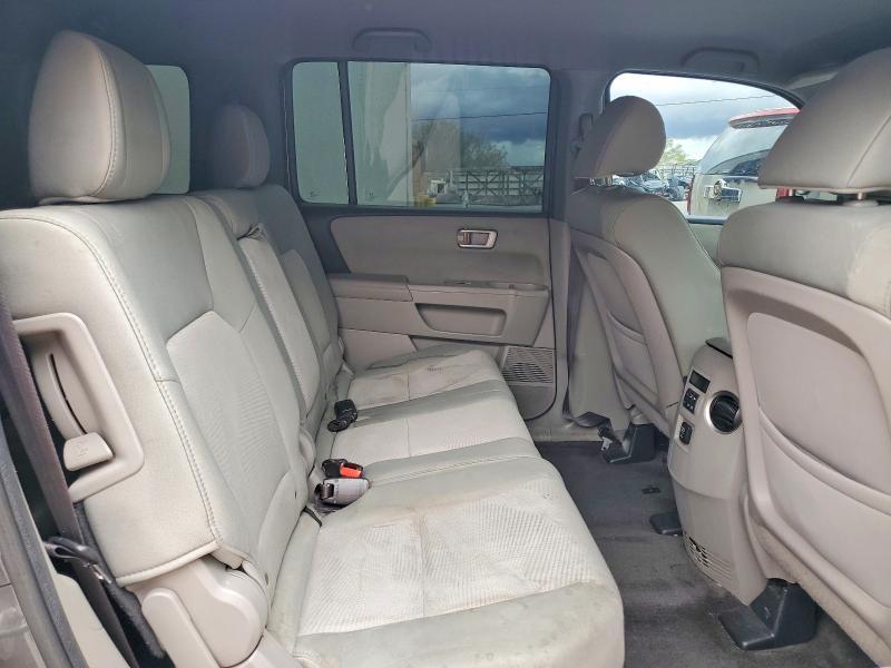 51801656 :رقم المزاد ، 5FNYF3H23CB039003 vin ، 2012 Honda Pilot مزاد بيع