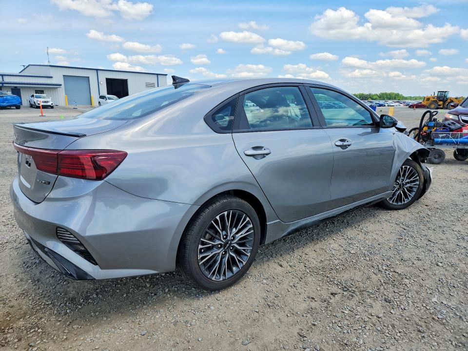 2023 Kia Forte მანქანა იყიდება აუქციონზე, vin: 3KPF54AD2PE679937, აუქციონის ნომერი: 52192006
