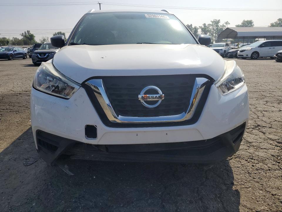 Продаж на аукціоні авто 2019 Nissan Kicks, vin: 3N1CP5CU4KL560715, номер лоту: 52903146