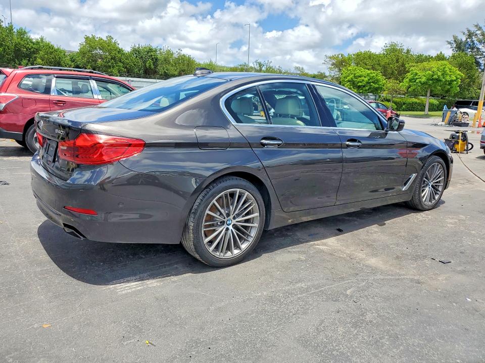 2018 Bmw 540 მანქანა იყიდება აუქციონზე, vin: WBAJE7C54JWC56565, აუქციონის ნომერი: 54041206