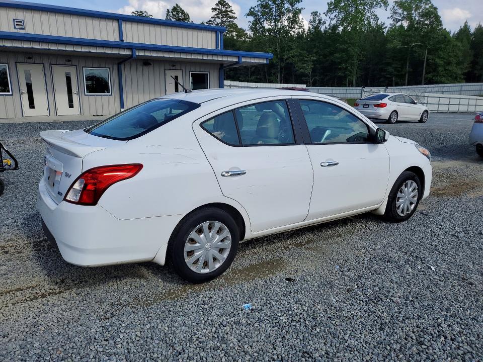 2015 Nissan Versa მანქანა იყიდება აუქციონზე, vin: 3N1CN7AP0FL817597, აუქციონის ნომერი: 55221976