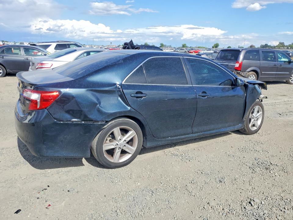54892116 :رقم المزاد ، 4T1BF1FKXEU304437 vin ، 2014 Toyota Camry مزاد بيع