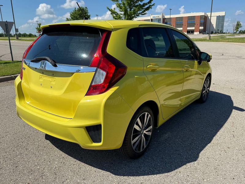 55173306 :رقم المزاد ، 3HGGK5H83FM776937 vin ، 2015 Honda Fit مزاد بيع
