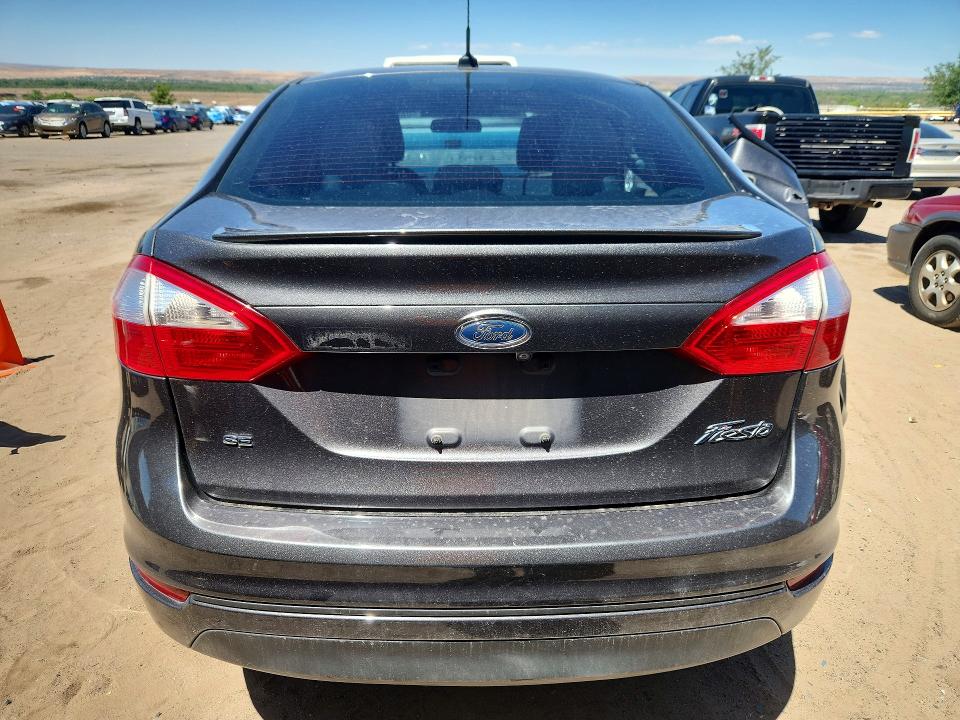 52575366 :رقم المزاد ، 3FADP4BJ7JM130355 vin ، 2018 Ford Fiesta مزاد بيع