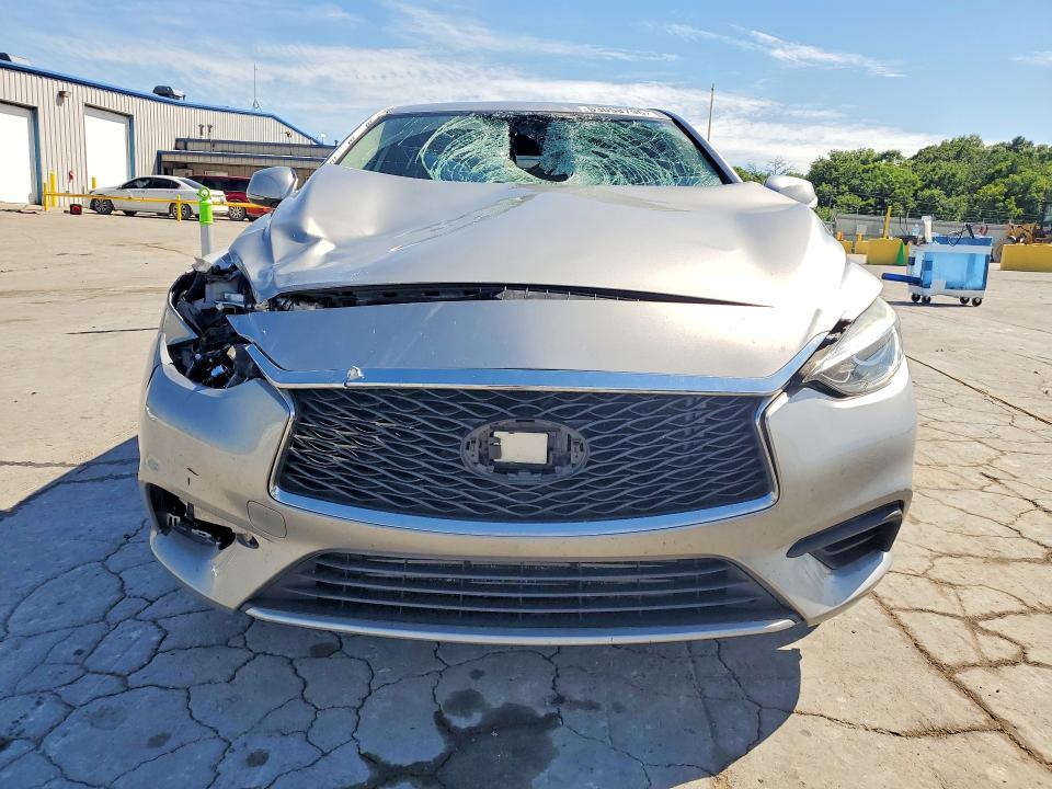 53058796 :رقم المزاد ، SJKCH5CP8JA005998 vin ، 2018 Infiniti Qx30 مزاد بيع