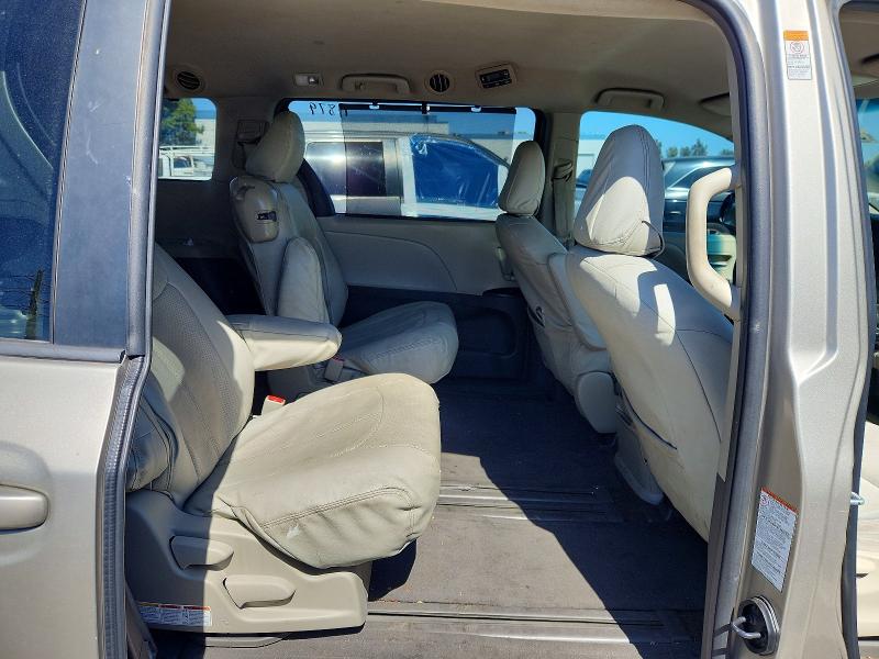 52964166 :رقم المزاد ، 5TDKK3DC6GS715073 vin ، 2016 Toyota Sienna مزاد بيع