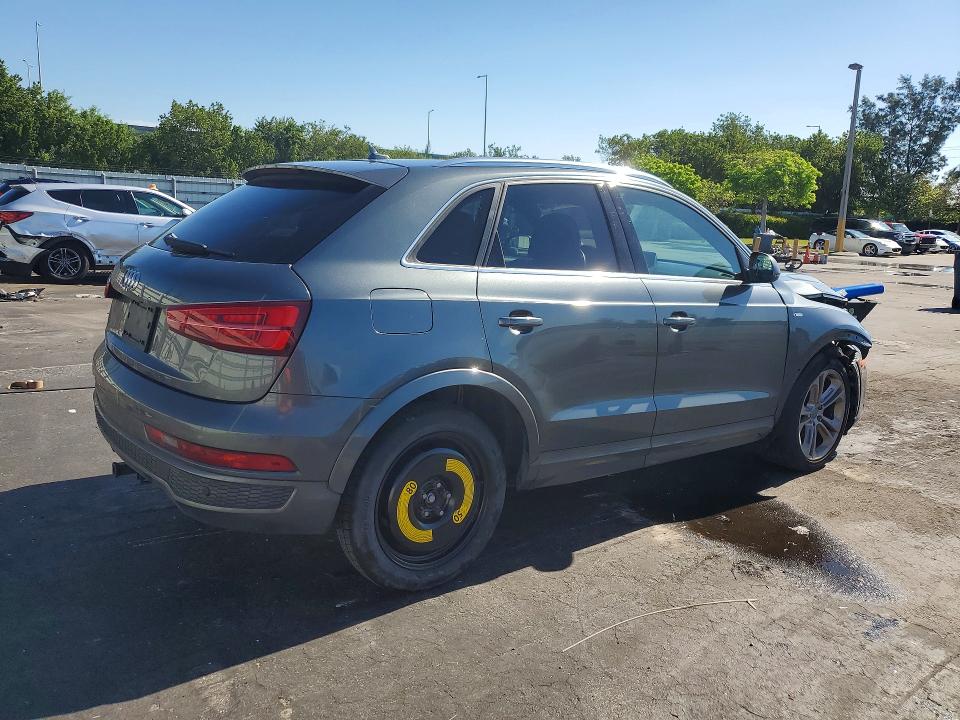 52542856 :رقم المزاد ، WA1JCCFS4JR023844 vin ، 2018 Audi Q3 مزاد بيع