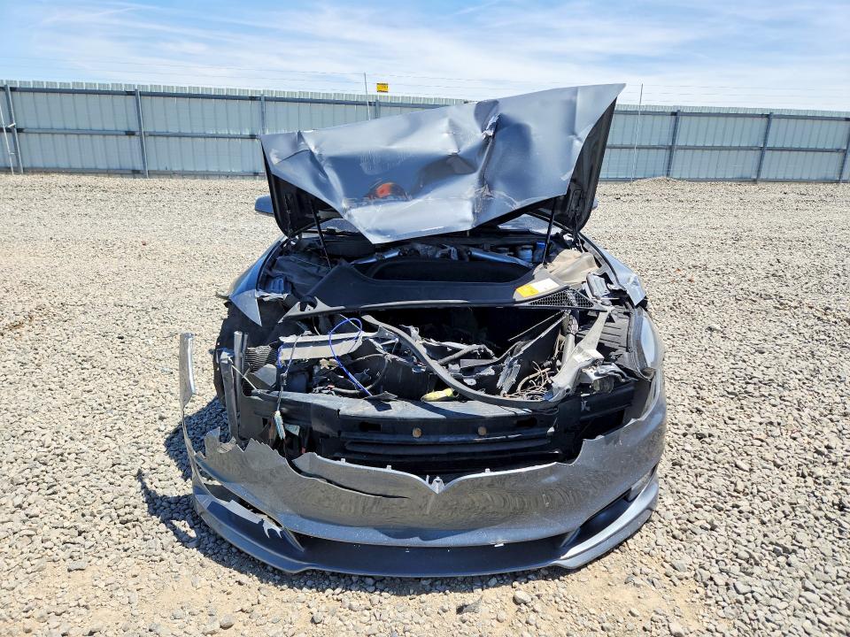 2013 Tesla Model S მანქანა იყიდება აუქციონზე, vin: 5YJSA1CP6DFP06921, აუქციონის ნომერი: 54525686