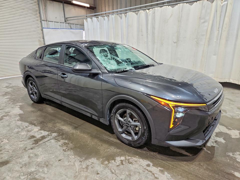 Продаж на аукціоні авто 2025 Kia K4, vin: 3KPFT4DEXSE103421, номер лоту: 54015906