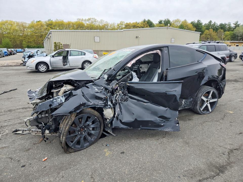 Auction sale of the 2022 Tesla Model Y, vin: 7SAYGDEE3NF480489, lot number: 53272896