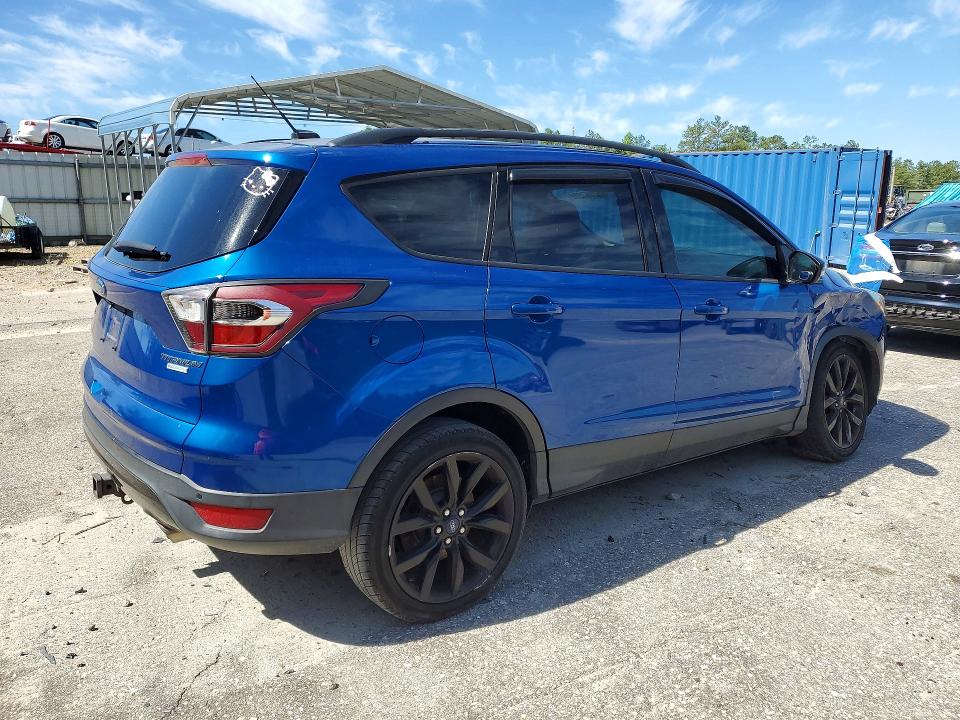 Продажа на аукционе авто 2017 Ford Escape, vin: 1FMCU0J95HUB36607, номер лота: 52167226