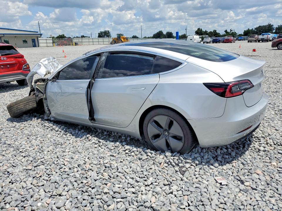 Продажа на аукционе авто 2018 Tesla Model 3, vin: 5YJ3E1EA0JF037476, номер лота: 54125266
