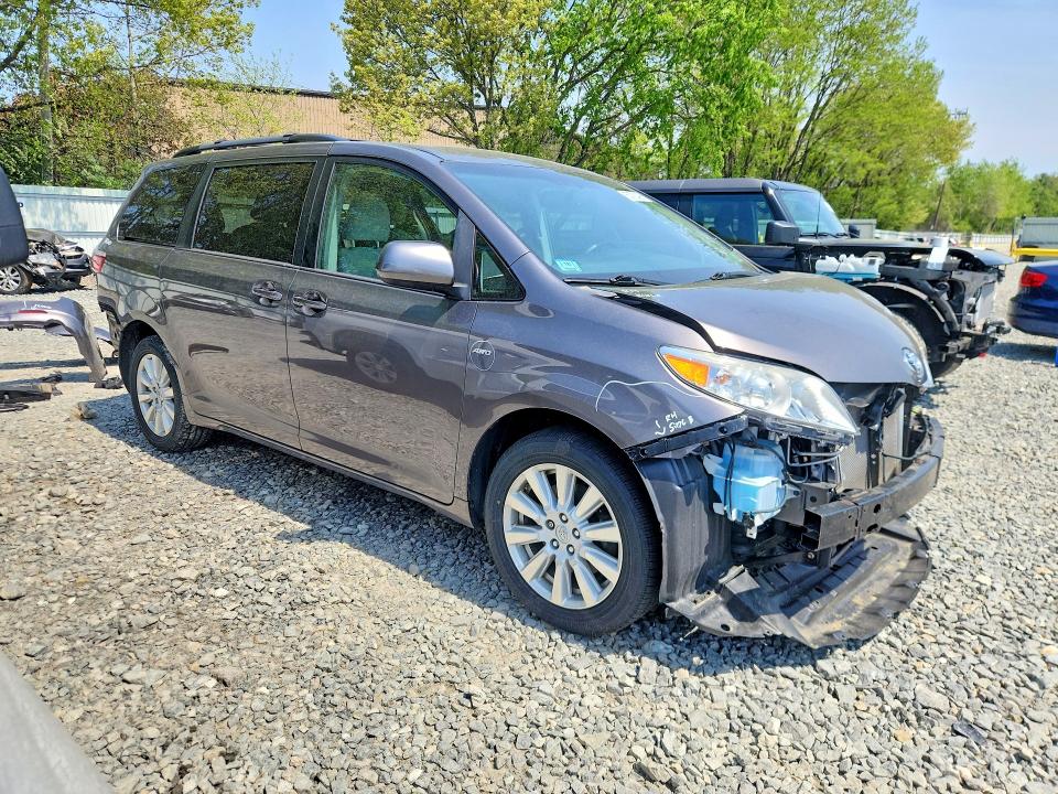 Aukcja sprzedaży 2017 Toyota Sienna, vin: 5TDJZ3DC8HS173015, numer aukcji: 53782496