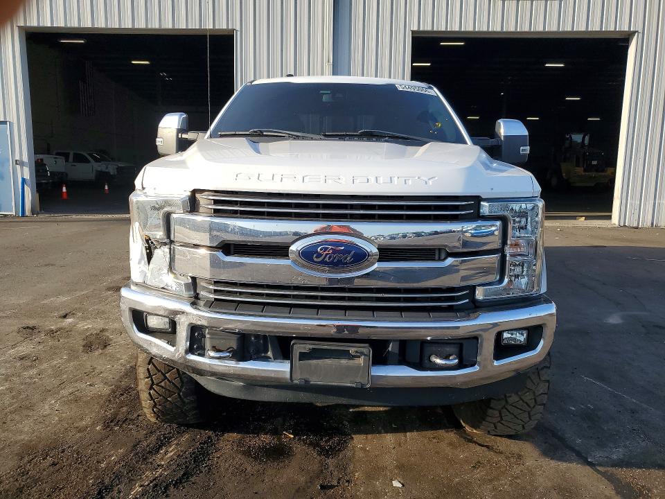 54495066 :رقم المزاد ، 1FT8W3BT8HEB13171 vin ، 2017 Ford F350 مزاد بيع