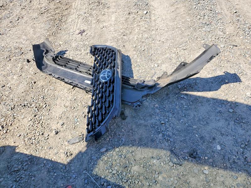52753026 :رقم المزاد ، 7MUBAABG5NV040185 vin ، 2022 Toyota Corolla Cross مزاد بيع