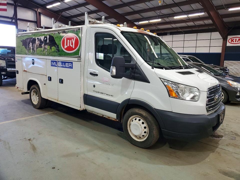 51942396 :رقم المزاد ، 1FDBF6PM5FKA95750 vin ، 2015 Ford Transit مزاد بيع