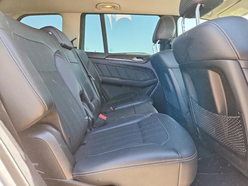 53824546 :رقم المزاد ، 4JGDF6EE7GA699165 vin ، 2016 Mercedes-benz Gl مزاد بيع