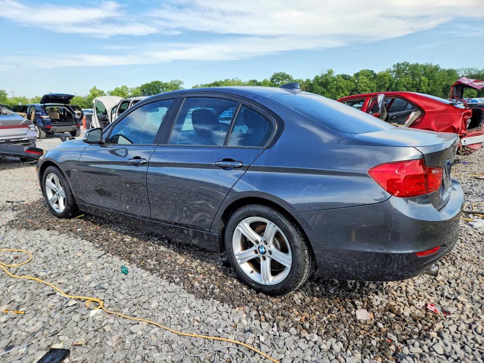 53080016 :رقم المزاد ، WBA3C3C53EF984582 vin ، 2014 Bmw 320 مزاد بيع