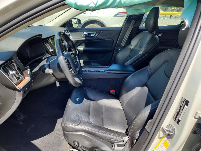 53841776 :رقم المزاد ، 7JR102TZ2MG107821 vin ، 2021 Volvo S60 مزاد بيع