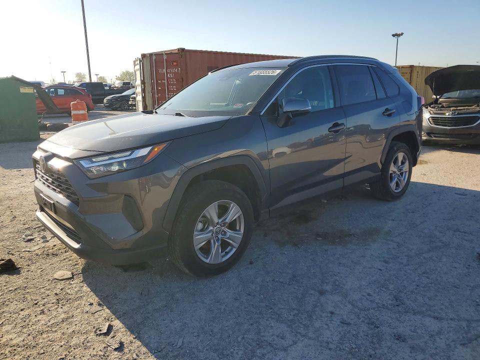 51655526 :رقم المزاد ، 2T3P1RFV0NW255589 vin ، 2022 Toyota Rav4 مزاد بيع
