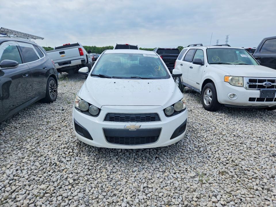 2015 Chevrolet Sonic მანქანა იყიდება აუქციონზე, vin: 1G1JA6SH0F4202127, აუქციონის ნომერი: 52694886