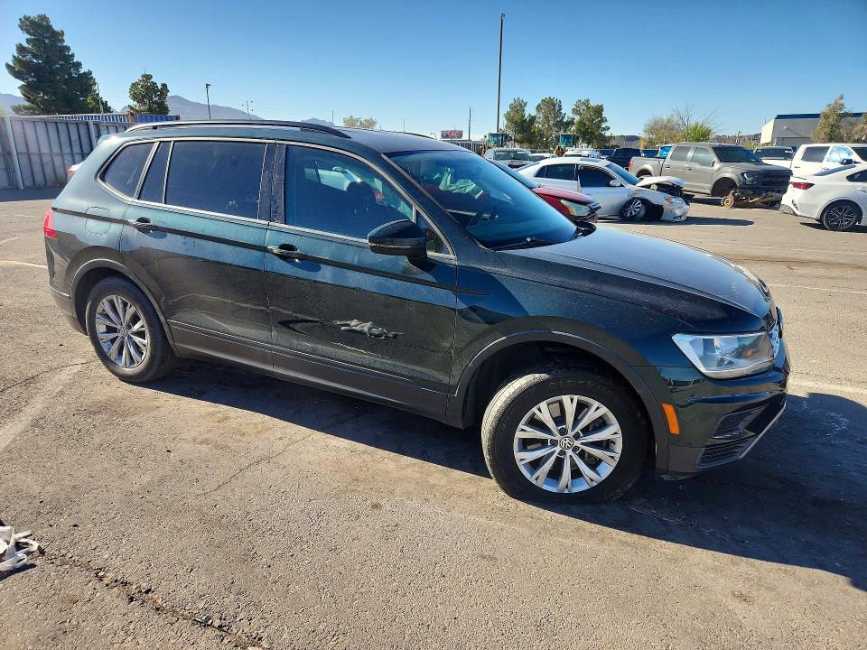 52432926 :رقم المزاد ، 3VV1B7AX6KM122172 vin ، 2019 Volkswagen Tiguan مزاد بيع