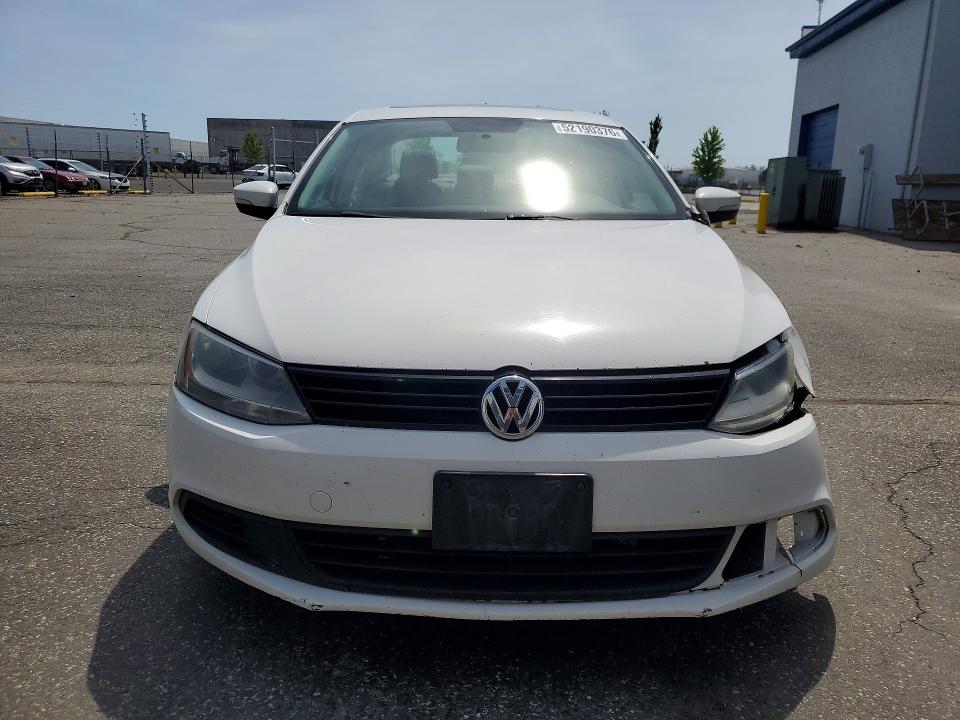 52190376 :رقم المزاد ، 3VW3L7AJ9BM124253 vin ، 2011 Volkswagen Jetta مزاد بيع