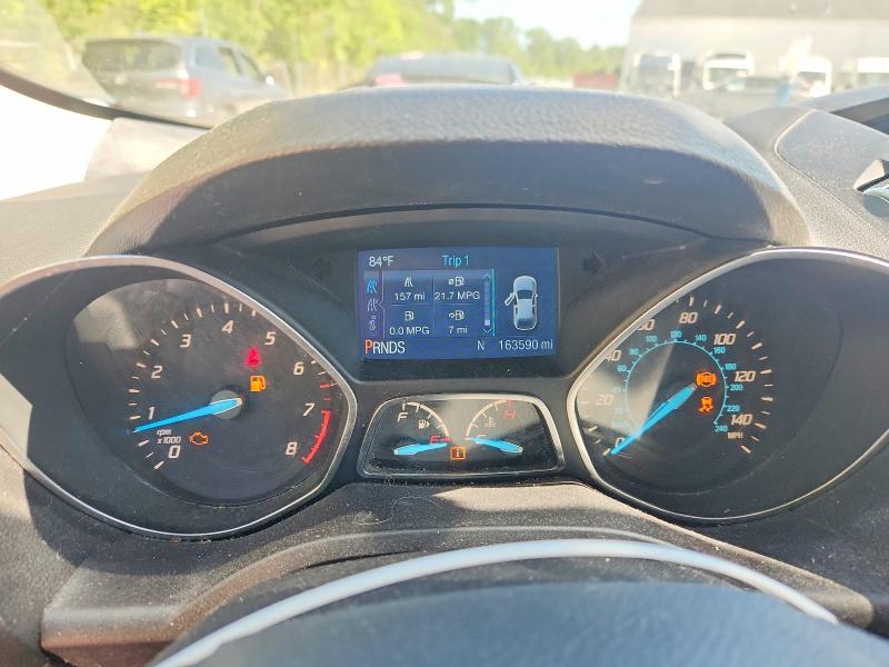 2015 Ford Escape მანქანა იყიდება აუქციონზე, vin: 1FMCU0G77FUB67893, აუქციონის ნომერი: 55574056