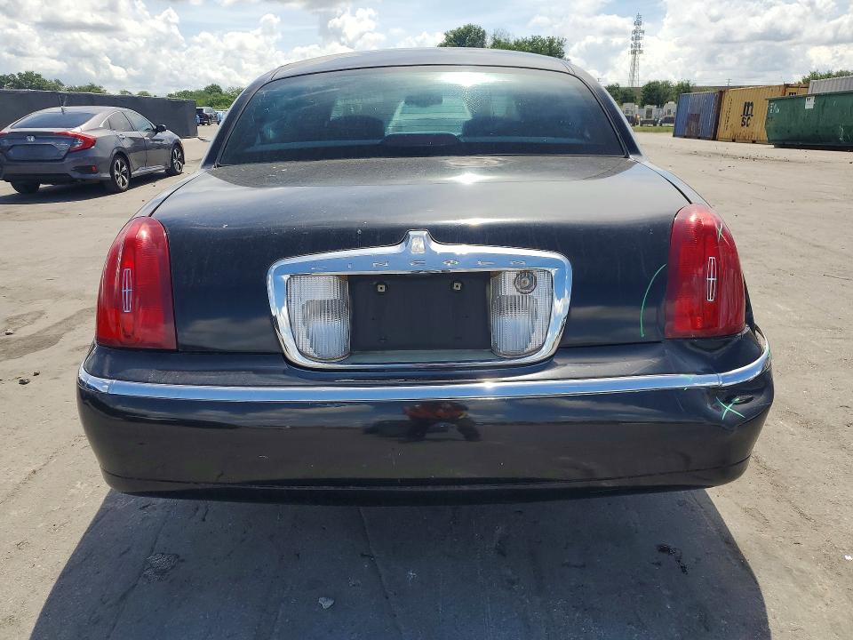 Продаж на аукціоні авто 2001 Lincoln Town Car, vin: 1LNHM84W31Y637161, номер лоту: 54017476