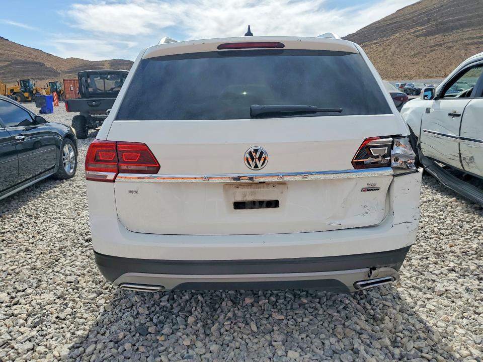 53115396 :رقم المزاد ، 1V2LR2CA8JC518472 vin ، 2018 Volkswagen Atlas مزاد بيع