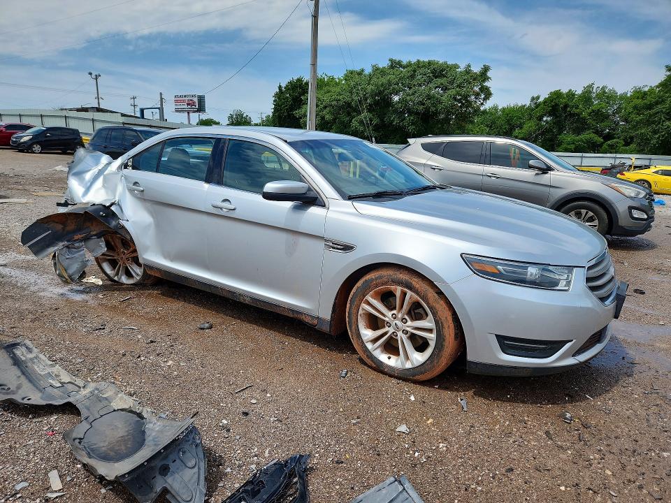 55431476 :رقم المزاد ، 1FAHP2E92FG154698 vin ، 2015 Ford Taurus مزاد بيع