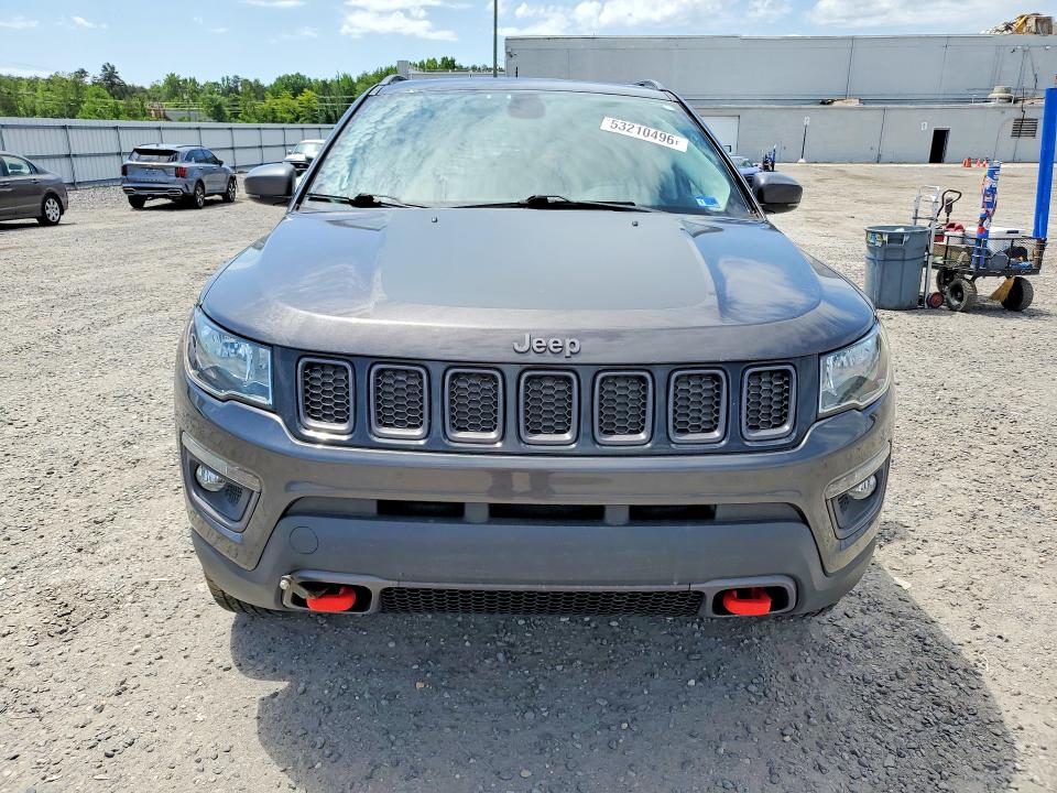 53210496 :رقم المزاد ، 3C4NJDDB8HT689497 vin ، 2017 Jeep Compass مزاد بيع