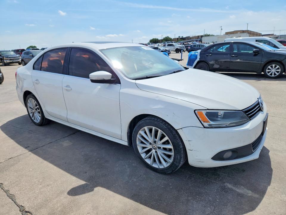 2011 Volkswagen Jetta მანქანა იყიდება აუქციონზე, vin: 3VWLX7AJ3BM325926, აუქციონის ნომერი: 52409256