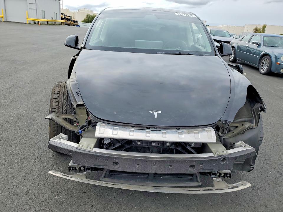 50522156 :رقم المزاد ، 7SAYGDEF0NF484797 vin ، 2022 Tesla Model Y مزاد بيع