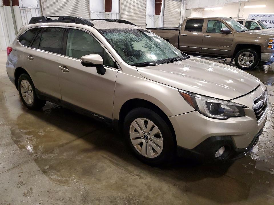 54723726 :رقم المزاد ، 4S4BSAFC7J3384543 vin ، 2018 Subaru Outback مزاد بيع