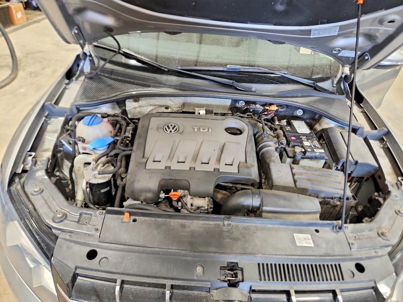 52027326 :رقم المزاد ، 1VWBN7A3XCC102515 vin ، 2012 Volkswagen Passat مزاد بيع