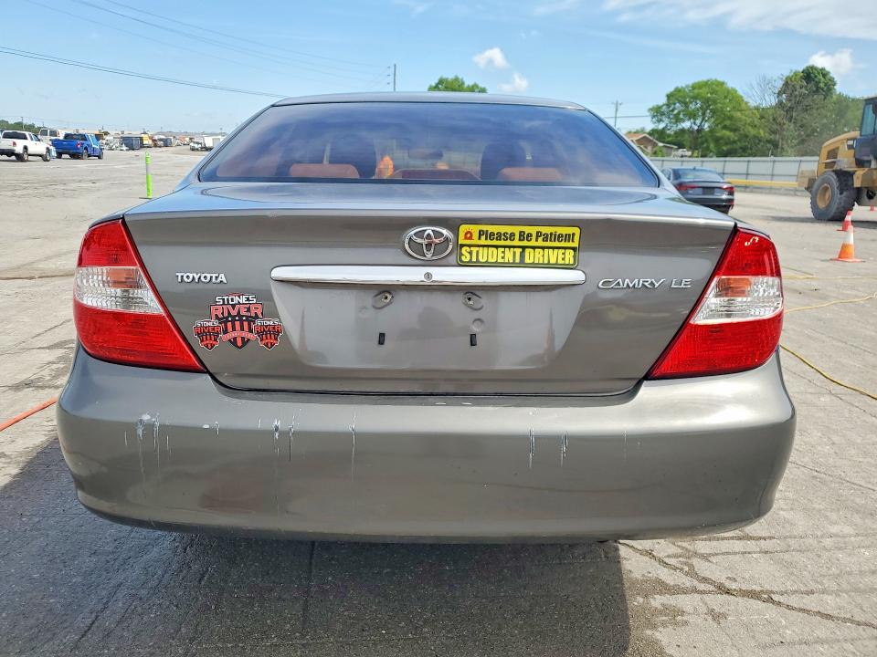 53221466 :رقم المزاد ، 4T1BE32K94U882225 vin ، 2004 Toyota Camry مزاد بيع