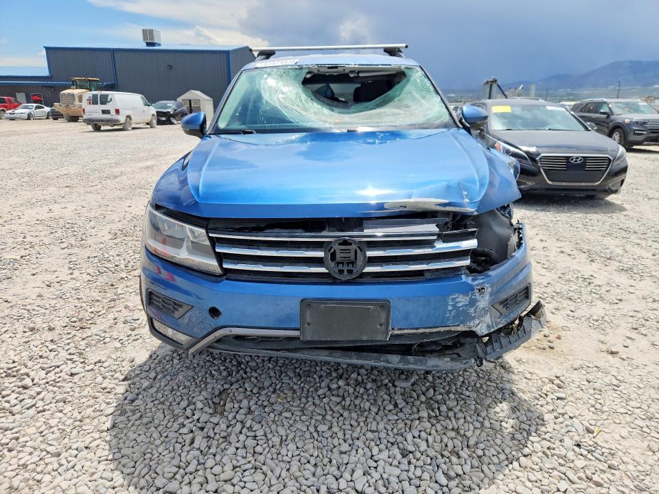 Продажа на аукционе авто 2018 Volkswagen Tiguan, vin: 3VV1B7AX9JM021447, номер лота: 51974876