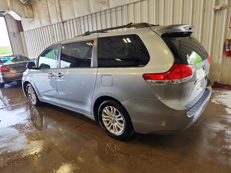53902066 :رقم المزاد ، 5TDYK3DC3CS240745 vin ، 2012 Toyota Sienna مزاد بيع