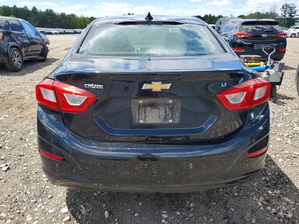 2018 Chevrolet Cruze მანქანა იყიდება აუქციონზე, vin: 1G1BE5SM4J7246669, აუქციონის ნომერი: 53887046