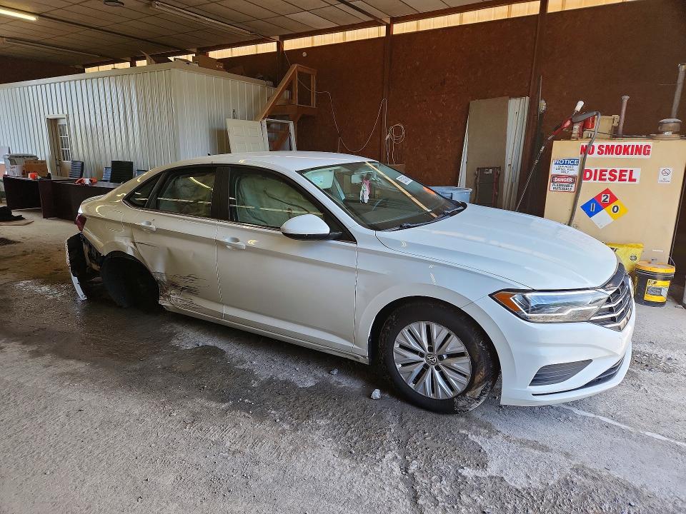 Продажа на аукционе авто 2019 Volkswagen Jetta, vin: 3VWC57BU3KM015130, номер лота: 52367056