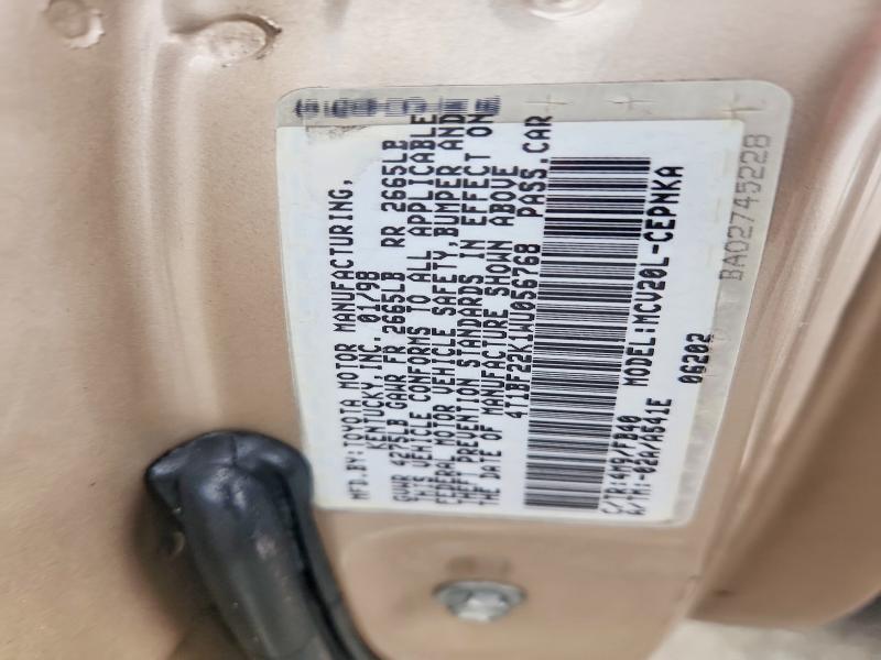 54810086 :رقم المزاد ، 4T1BF22K1WU056768 vin ، 1998 Toyota Camry مزاد بيع