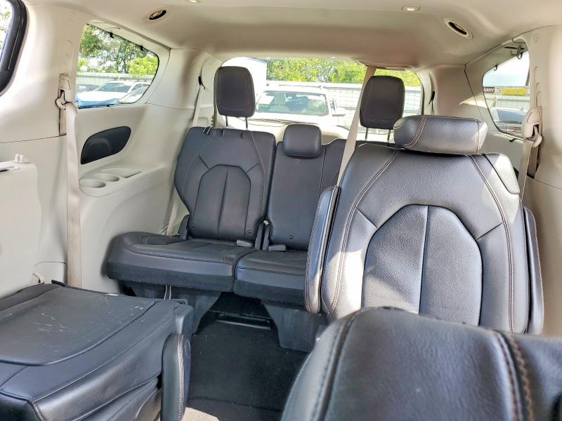 Продажа на аукционе авто 2018 Chrysler Pacifica, vin: 2C4RC1BG0JR217781, номер лота: 54802176