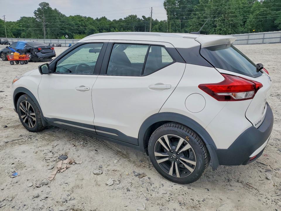 55532896 :رقم المزاد ، 3N1CP5CU1JL538945 vin ، 2018 Nissan Kicks مزاد بيع