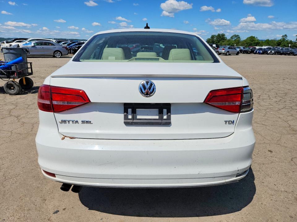 Продажа на аукционе авто 2015 Volkswagen Jetta, vin: 3VWLA7AJ4FM318720, номер лота: 55319826