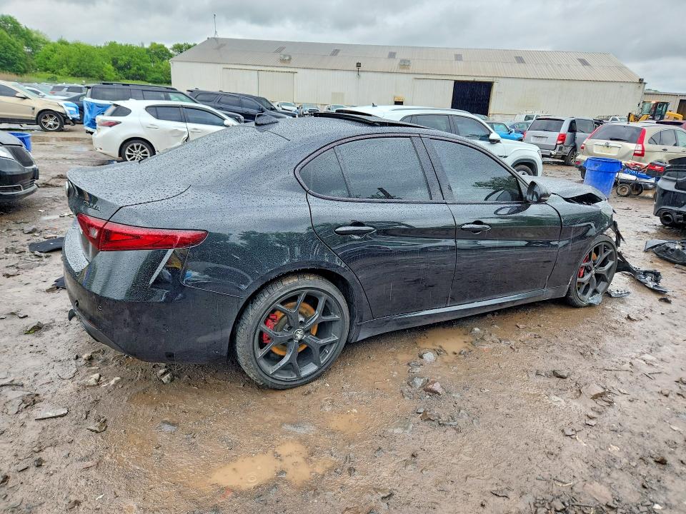 54620766 :رقم المزاد ، ZARFANAN1L7635163 vin ، 2020 Alfa Romeo Giulia مزاد بيع