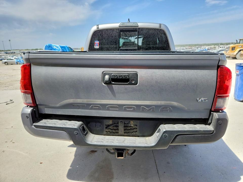 2018 Toyota Tacoma მანქანა იყიდება აუქციონზე, vin: 3TMCZ5AN0JM123497, აუქციონის ნომერი: 53176496